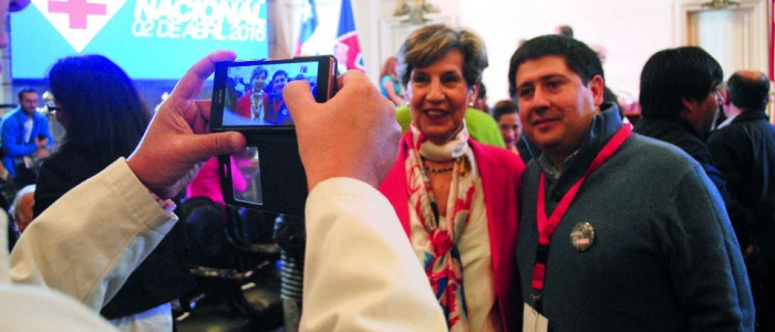 Las selfies de Allende en junta DC