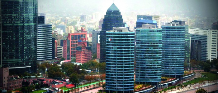 El dispar efecto de las inundaciones en Costanera Center