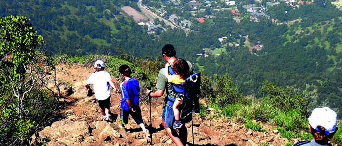 Vecinos reclaman por falta de regulación en ascenso al Manquehue